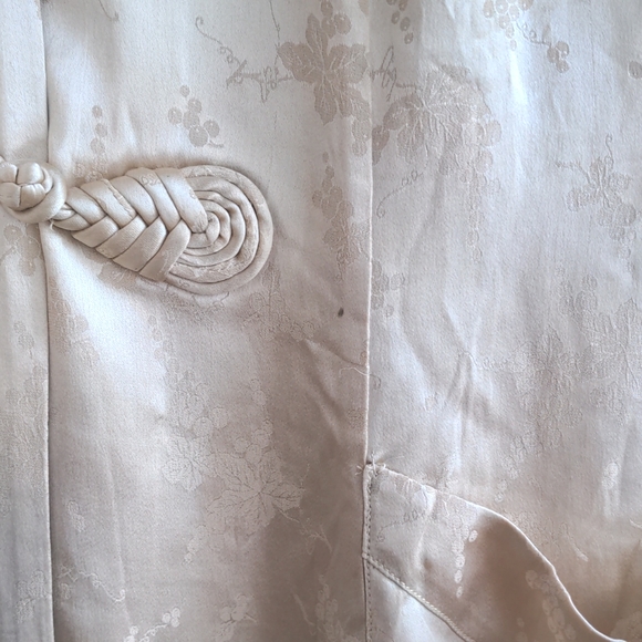 Vintage 1930s/1940s 100% silk robe gown made in Hong Kong - Picture 4 of 10